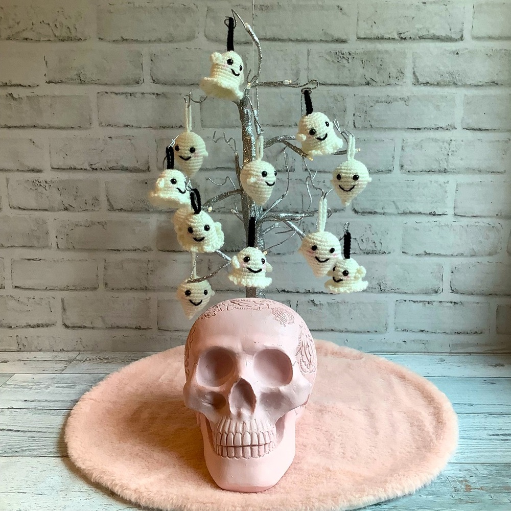 CANDY CORN LANE 8.5in Etched Floral Skull
